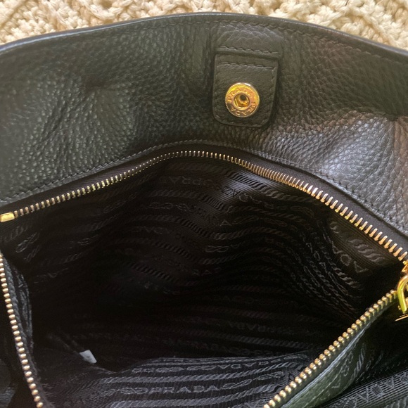 Prada large hobo handbag with adjustable strap. - Picture 2 of 13